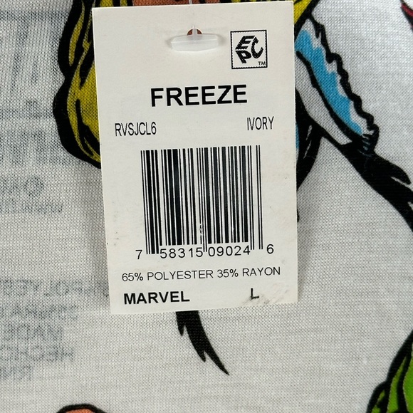 Freeze Sleeveless Crew Neck Marvel Print Hi-Low Hem Top - White - size Large - Picture 8 of 8
